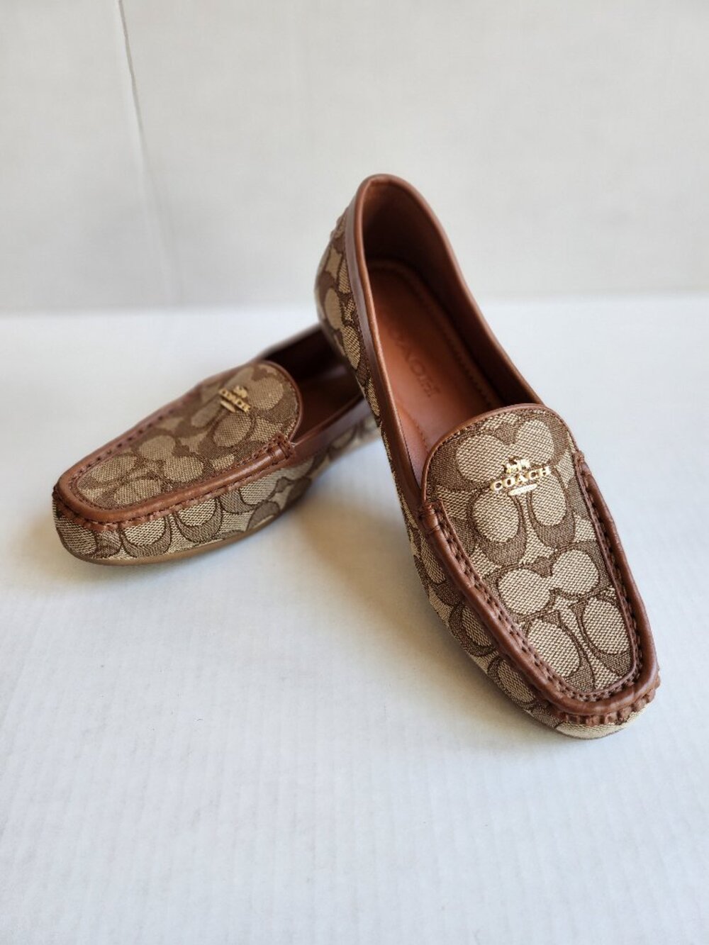 NWOT Coach Signature Canvas Loafers Size 6.5‎ Brown Monogram Logo Flats